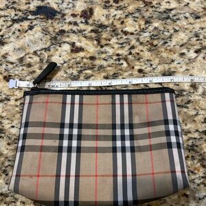 Vintage Burberry Checkered Pouch - Tan and Black.